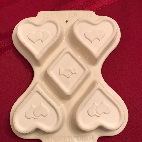 Friendship Pottery/Roseville Pretty Baking Mold - Picture 2 of 5